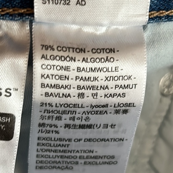 Levi’s Premium Baggy Dad Jeans In The Middle Medium Wash Size 28 - Picture 12 of 13